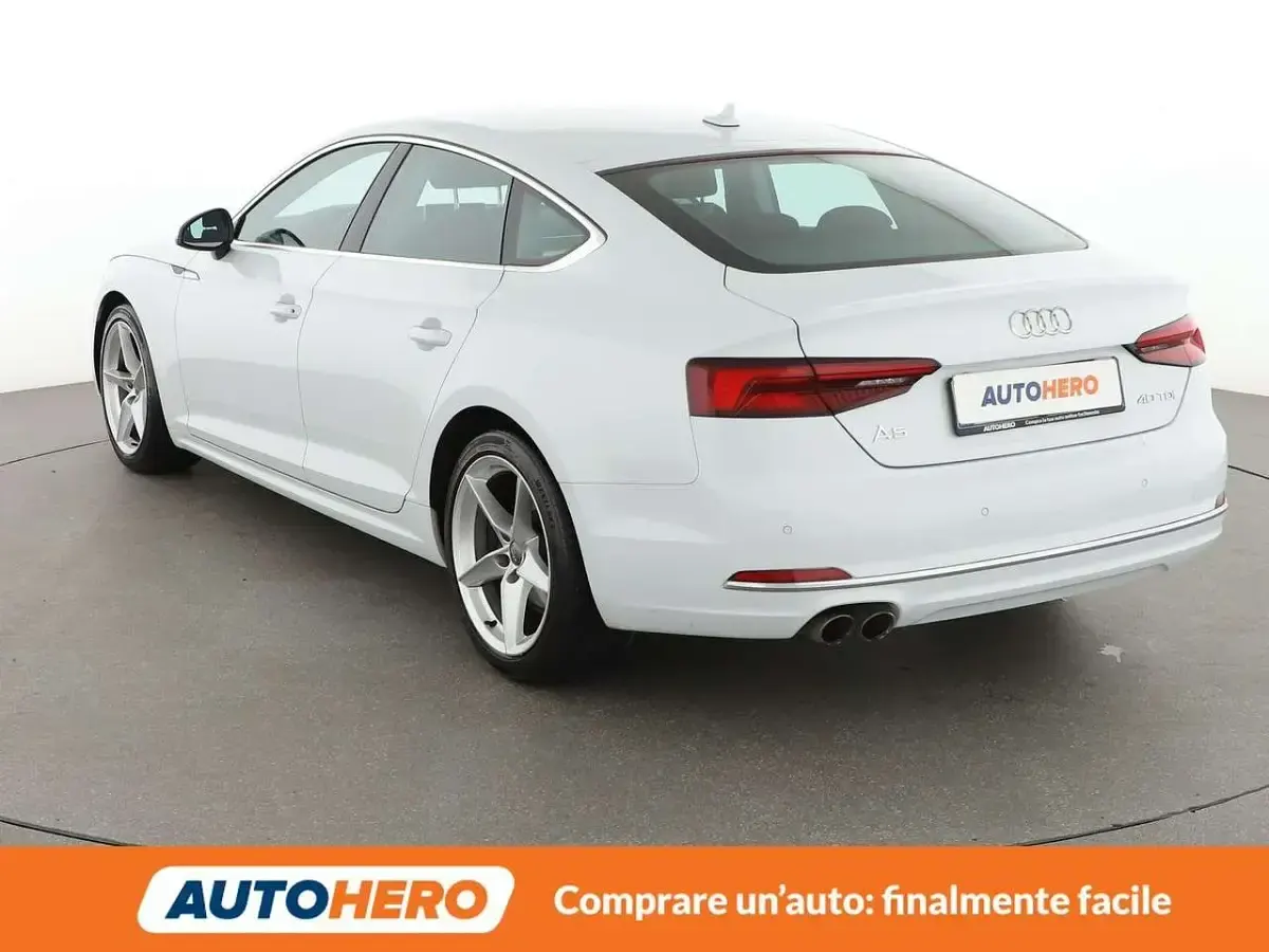 Begagnad Audi A5 Sport 190 HK (139 kW) 2019 Vit Sportkupé