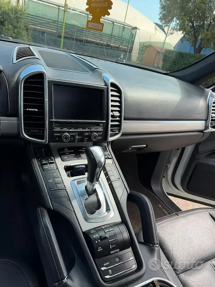 Usata Porsche Cayenne Platinum Edition 250 CV (183 kW) 2014 Bianco SUV