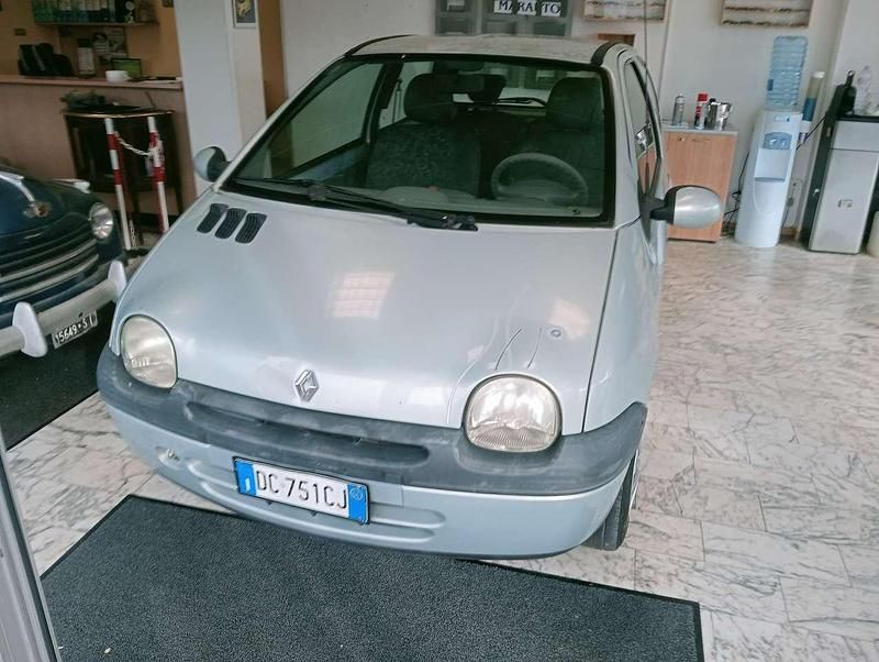 Usata Renault Twingo 58 CV (42 kW) 2006 Argento Utilitaria