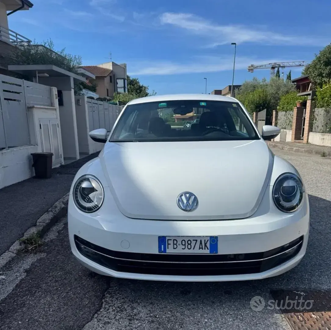 Usata VW Beetle 101 CV (74 kW) 2015 Bianco Utilitaria