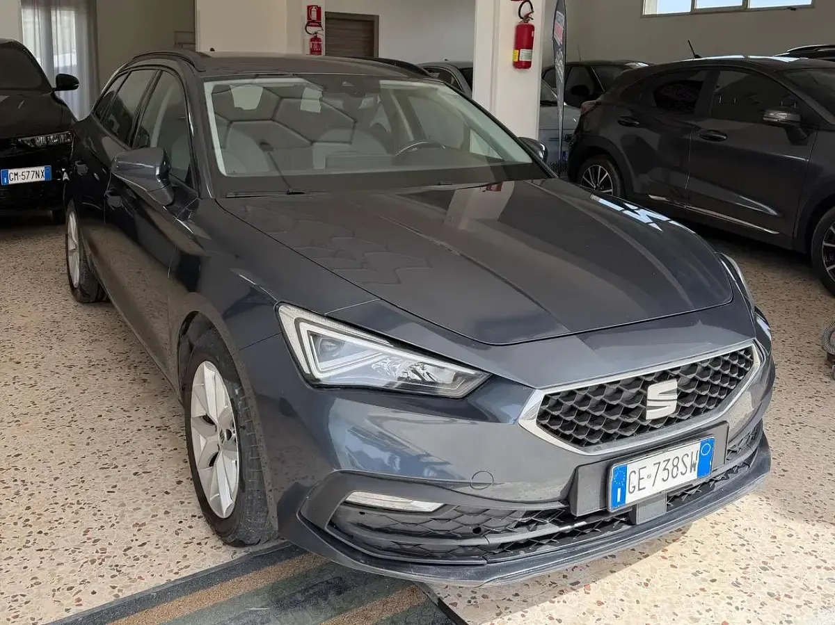 Usado Seat Leon Business 150 HP (110 kW) 2021 Cinzento Carrinha