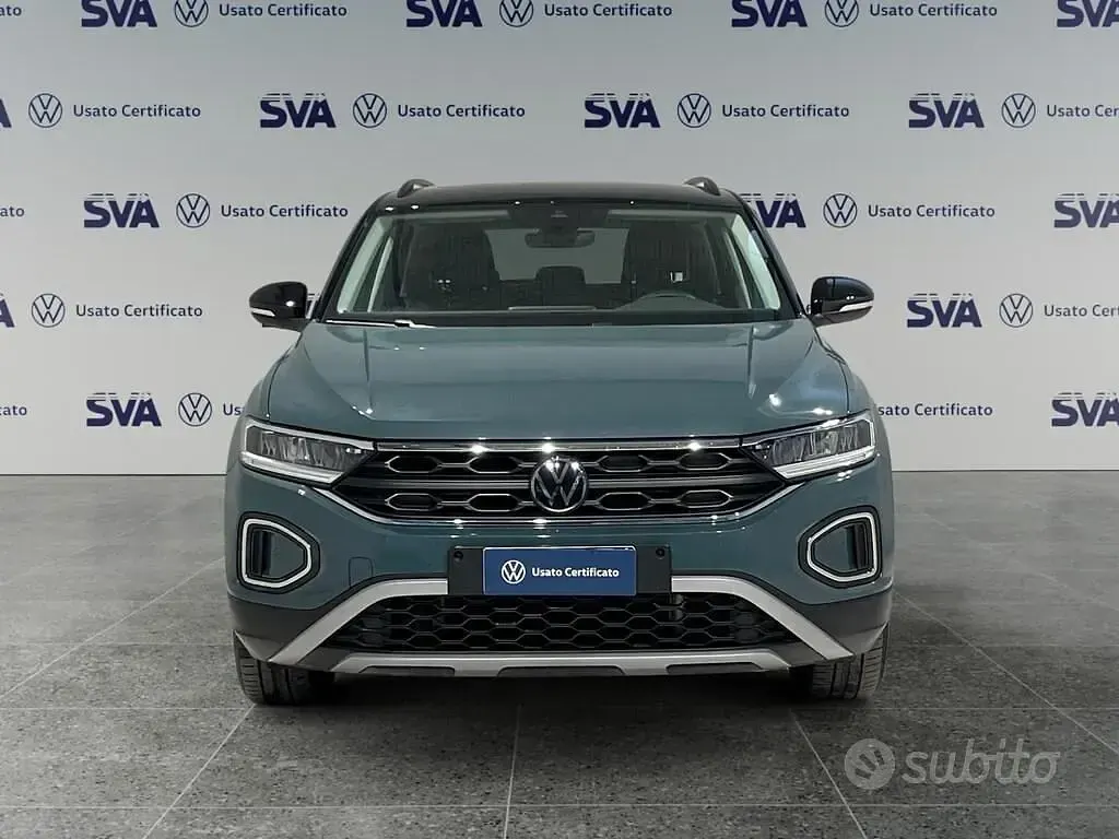 Usata VW T-Roc Life 150 CV (110 kW) 2025 Petroleum blue / tetto nero pa SUV