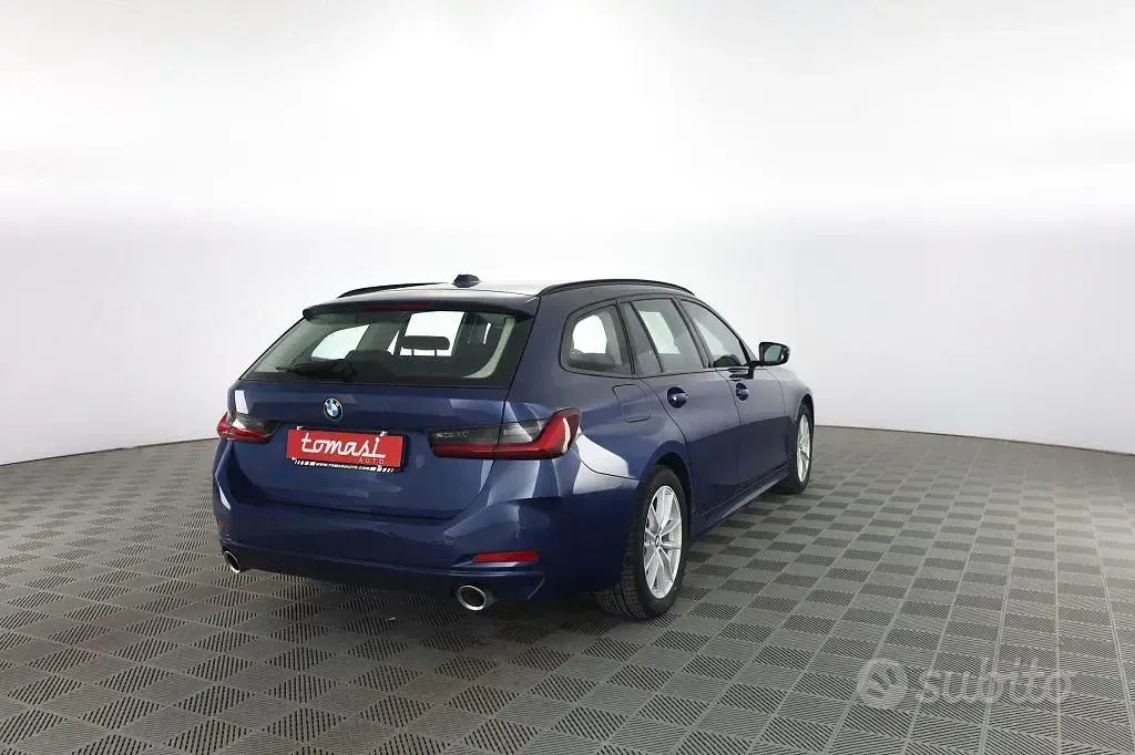 Usata BMW 320e Efficient Dynamics 190 CV (139 kW) 2023 Bluazzurro Station wagon