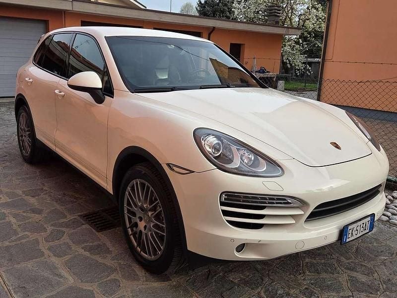 Usata Porsche Cayenne 245 CV (180 kW) 2011 Bianco SUV