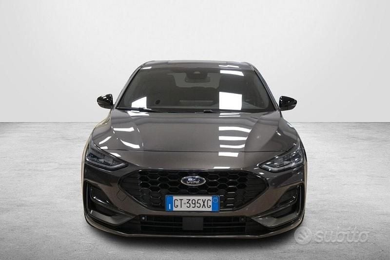 Usata Ford Focus ST-Line 116 CV (85 kW) 2024 Grigio Berlina