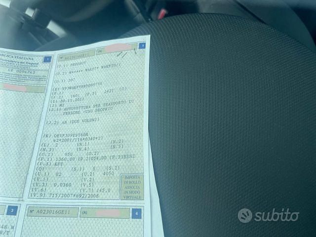 Gebraucht Peugeot 207 75 PS (55 kW) 2011 Schwarz Kleinwagen