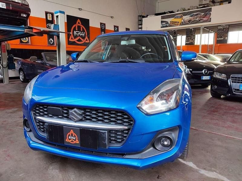 Usata Suzuki Swift 83 CV (61 kW) 2020 Blu/azzurro Utilitaria