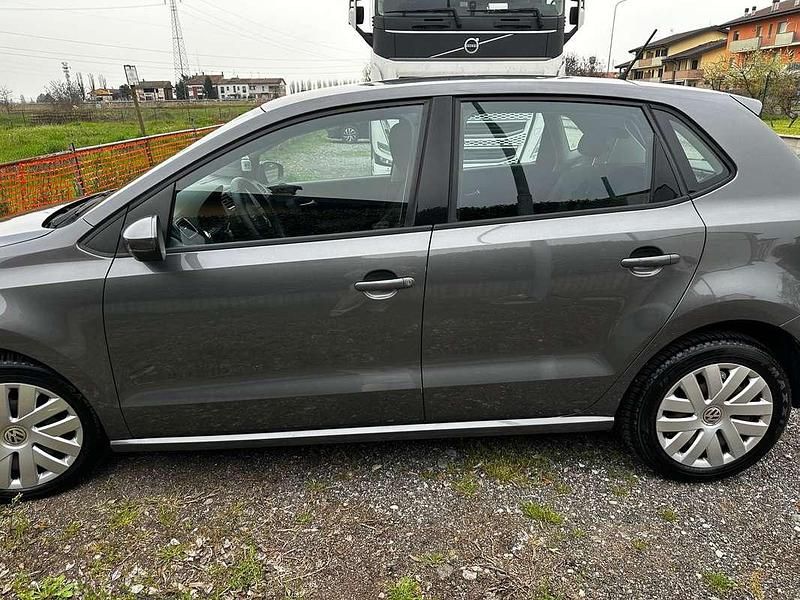 Usata VW Polo Comfortline 69 CV (50 kW) 2011 Grigio Utilitaria