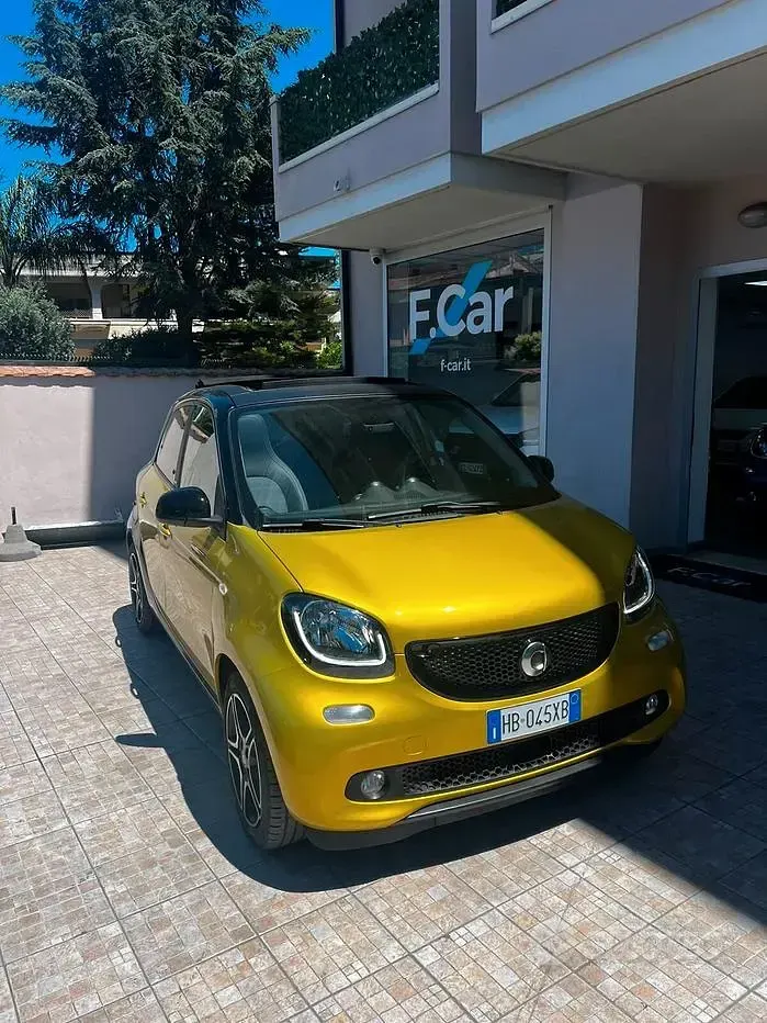 Usata Smart ForFour Prime 90 CV (66 kW) 2019 Giallo Utilitaria