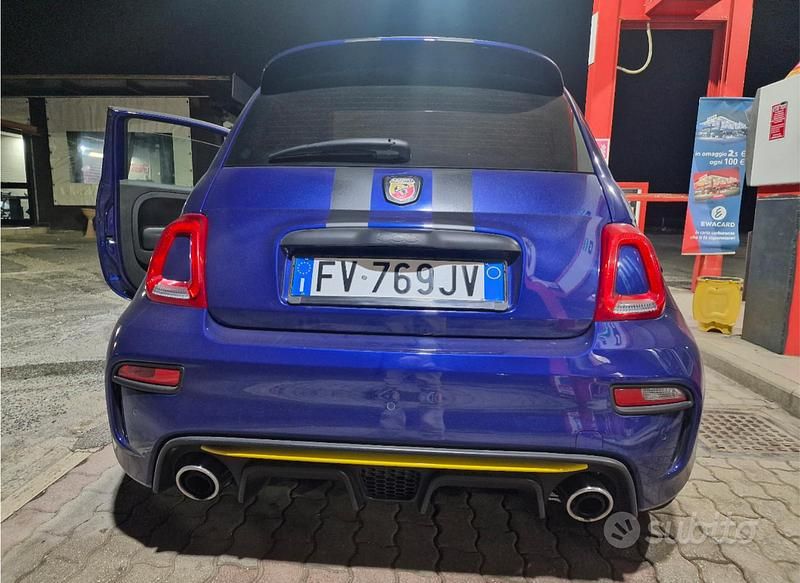Usata Abarth 595 Turismo 165 CV (121 kW) 2019 Blu Utilitaria
