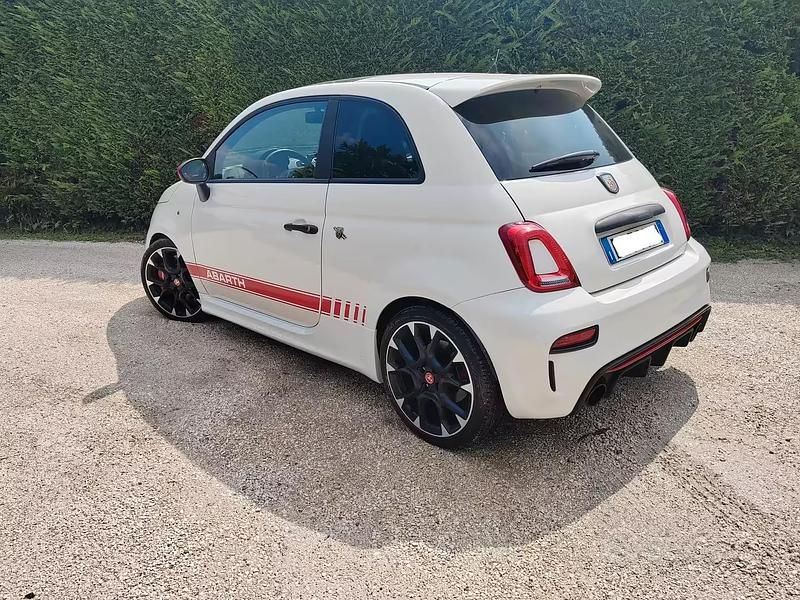 Usata Abarth 500 135 CV (99 kW) 2009 Berlina