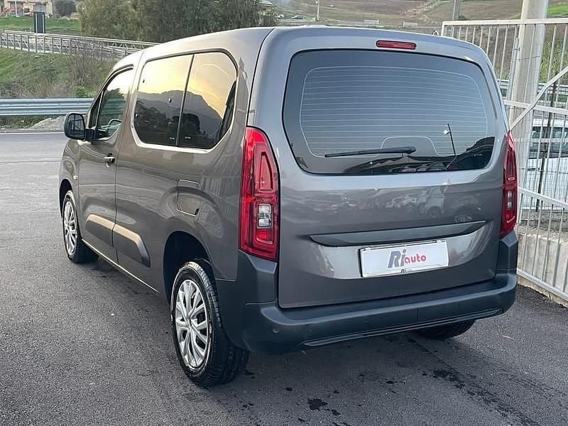 Usata Citroën Berlingo Feel 101 CV (74 kW) 2023 Grigio Monovolume