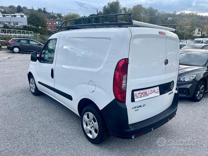 Usata Fiat Doblò 105 CV (77 kW) 2018 Bianco Monovolume