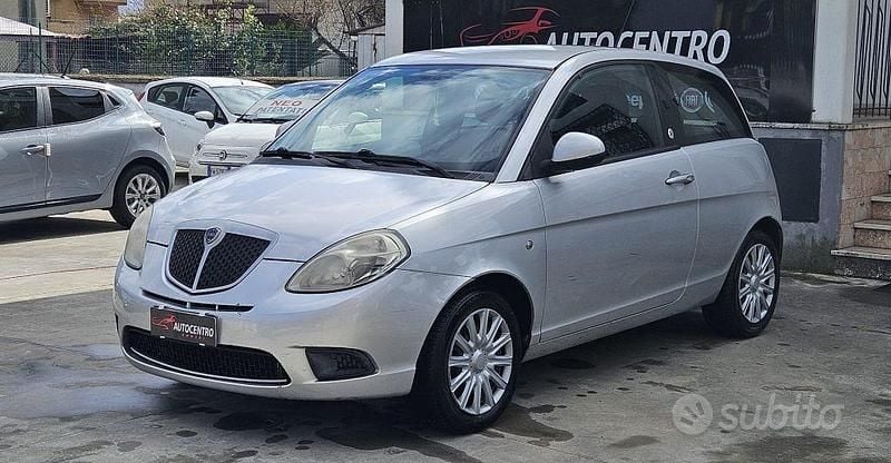 Usata Lancia Ypsilon 77 CV (56 kW) 2009 Grigio Utilitaria