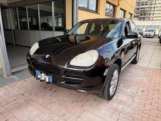 Nero Usata 2005 Porsche Cayenne Black Edition SUV | 14.900 € (Buon prezzo) - Immagine 1/4