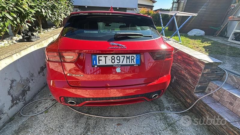 Rosso Usata 2018 Jaguar E-Pace SUV | 14.500 € (Ottimo prezzo) - Immagine 1/4