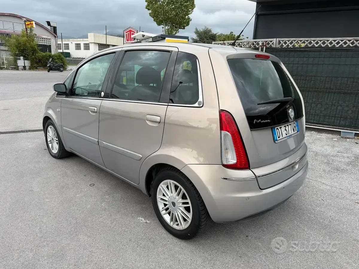 Usata Lancia Musa 77 CV (56 kW) 2009 Monovolume