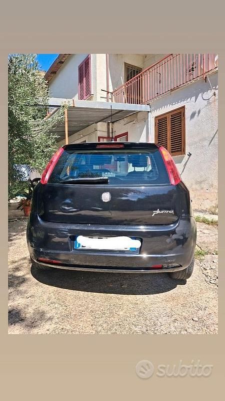 Usata Fiat Grande Punto 75 CV (55 kW) 2008 Nero Utilitaria