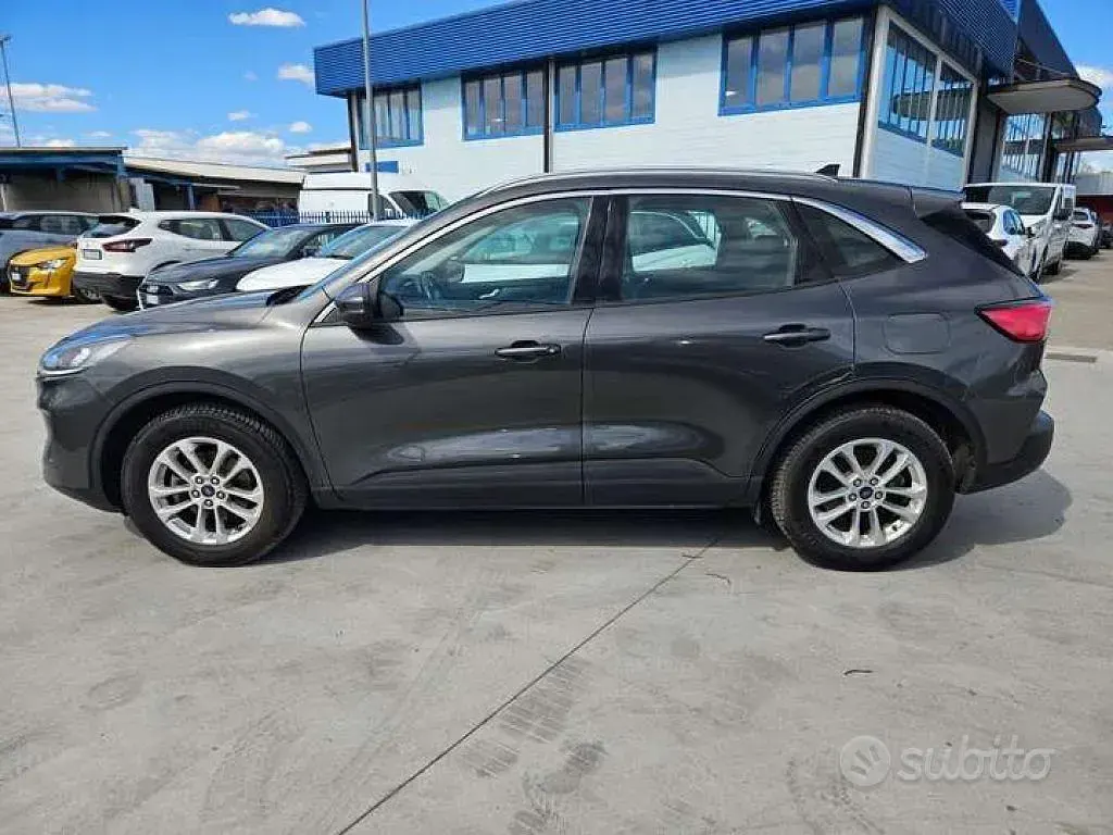 Usata Ford Kuga Titanium 150 CV (110 kW) 2021 Grigio SUV
