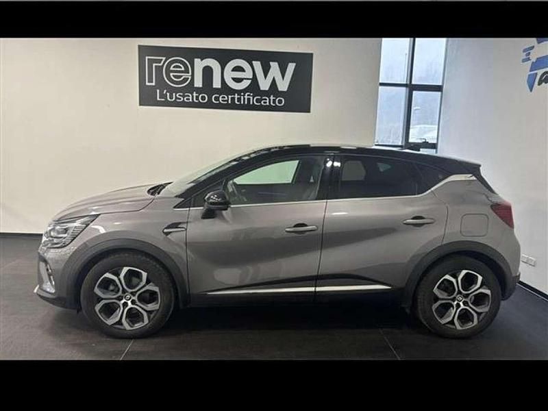 Second-hand Renault Captur Intens 160 CP (117 kW) 2022 Gri SUV