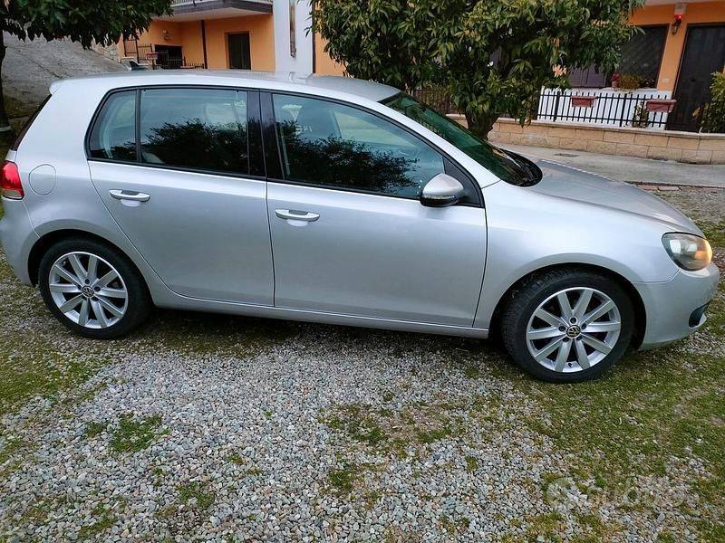 Usata VW Golf VI 110 CV (80 kW) 2010 Grigio Utilitaria
