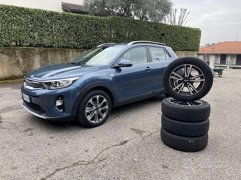 Blu Usata 2017 Kia Stonic Style SUV | 10.500 € (Buon prezzo) - Immagine 1/4