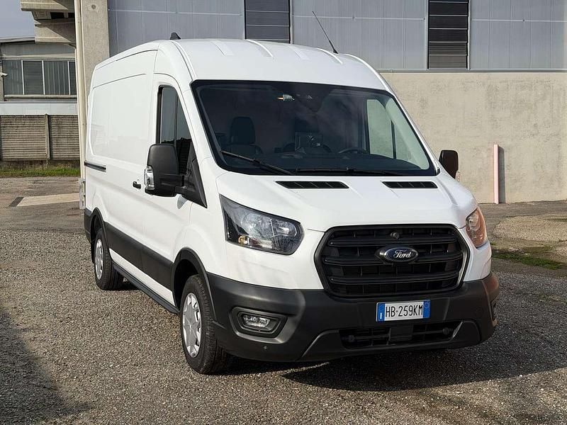 Usata Ford Transit Trend 130 CV (95 kW) 2025 Frozen white Furgone