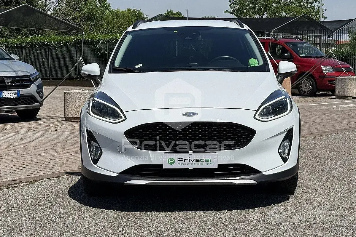 Usata Ford Fiesta Active 86 CV (63 kW) 2019 Bianco Utilitaria