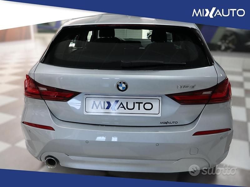 Usata BMW 116 Sport Line 116 CV (85 kW) 2021 Grigio Utilitaria