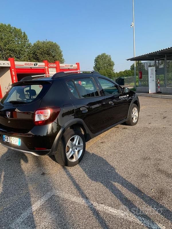 Usata Dacia Sandero 75 CV (55 kW) 2015 Nero Utilitaria