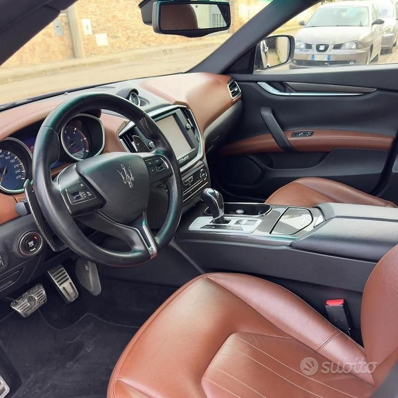 Usata Maserati Ghibli 275 CV (202 kW) 2015 Blu Berlina