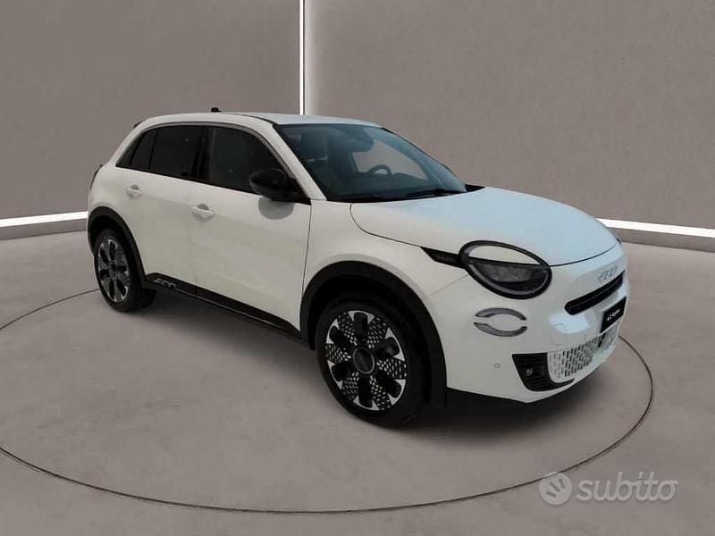 Usata Fiat 600 La Prima 100 CV (73 kW) 2025 Bianco SUV