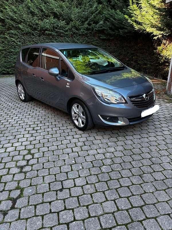 Usata 2016 Opel Meriva Cosmo Monovolume | 5990 € (Buon prezzo) - Immagine 1/4