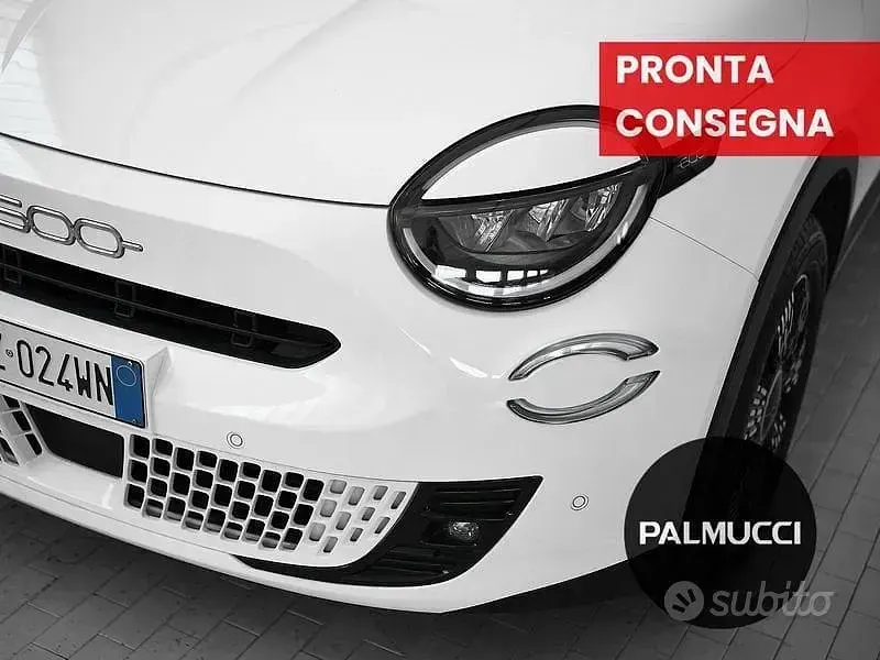 Usata Fiat 600 110 CV (80 kW) 2025 Bianco SUV