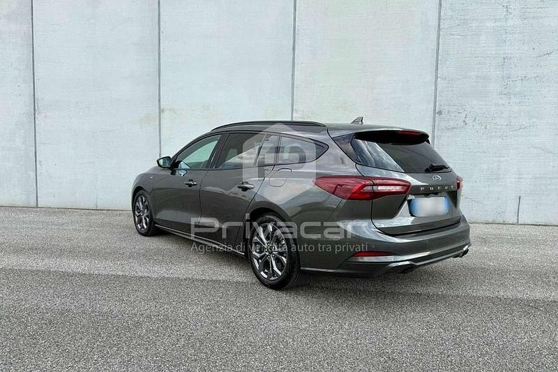 Usata Ford Focus ST-Line 155 CV (114 kW) 2024 Grigio Station wagon
