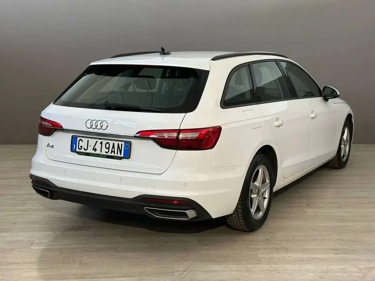 Usata Audi A4 Business 136 CV (100 kW) 2022 Bianco Station wagon