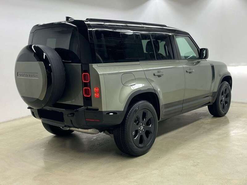 Usata Land Rover Defender SE Dynamic 249 CV (183 kW) 2023 Verde SUV