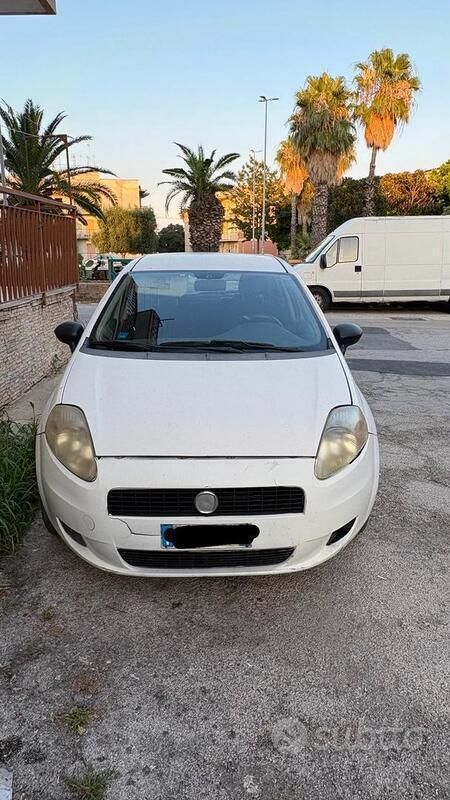 Usata Fiat Punto 69 CV (50 kW) 2008 Bianco Utilitaria