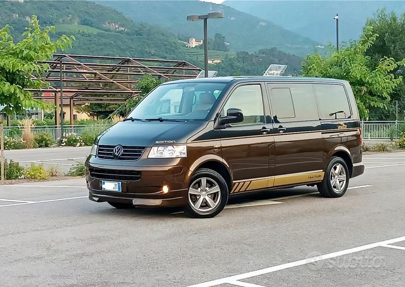 Usata 2004 VW Multivan Highline Tre volumi | 15.500 € (Buon prezzo) - Immagine 1/4