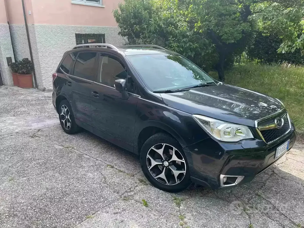 Usata Subaru Forester 147 CV (108 kW) 2015 Nero SUV