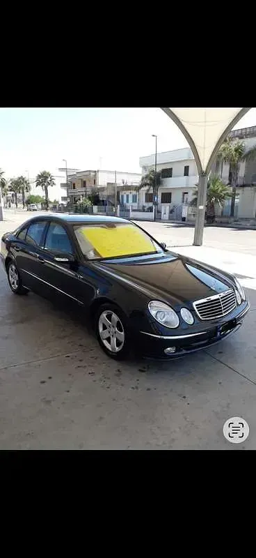 Usata Mercedes E270 Avantgarde 177 CV (130 kW) 2003 Blu/azzurro Berlina