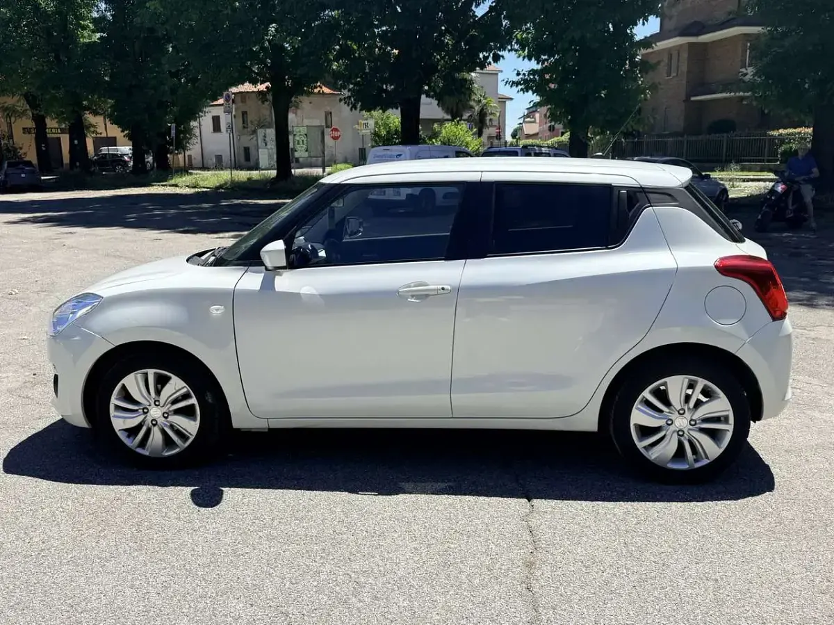 Usata Suzuki Swift 90 CV (66 kW) 2017 Other Utilitaria
