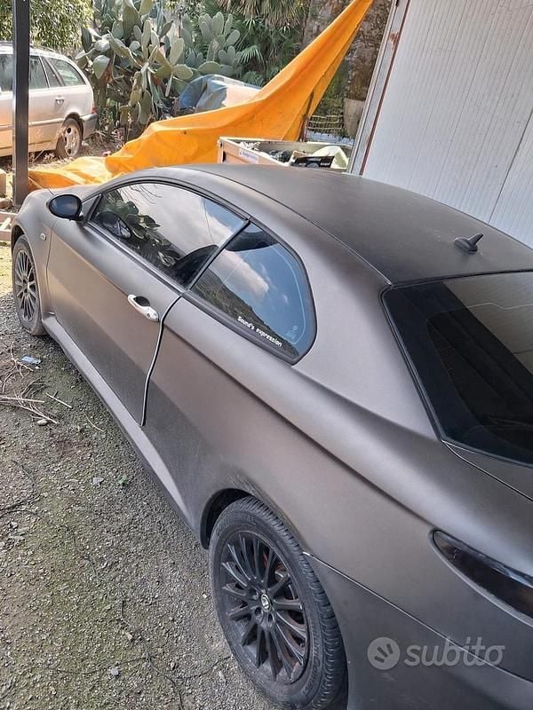 Usata Alfa Romeo GT 150 CV (110 kW) 2004 Marrone Coupé