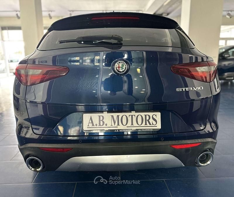 Usata Alfa Romeo Stelvio Super 160 CV (117 kW) 2021 Blu/azzurro SUV