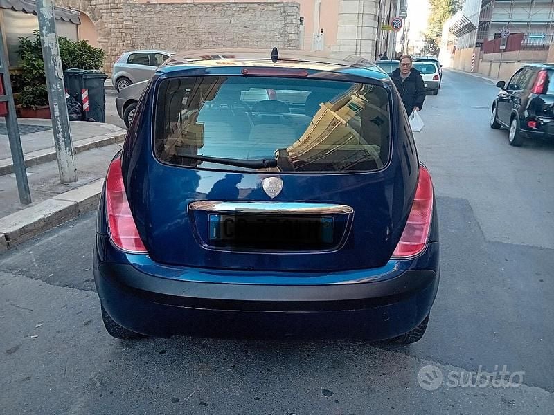 Usata Lancia Ypsilon 2004 Blu Utilitaria