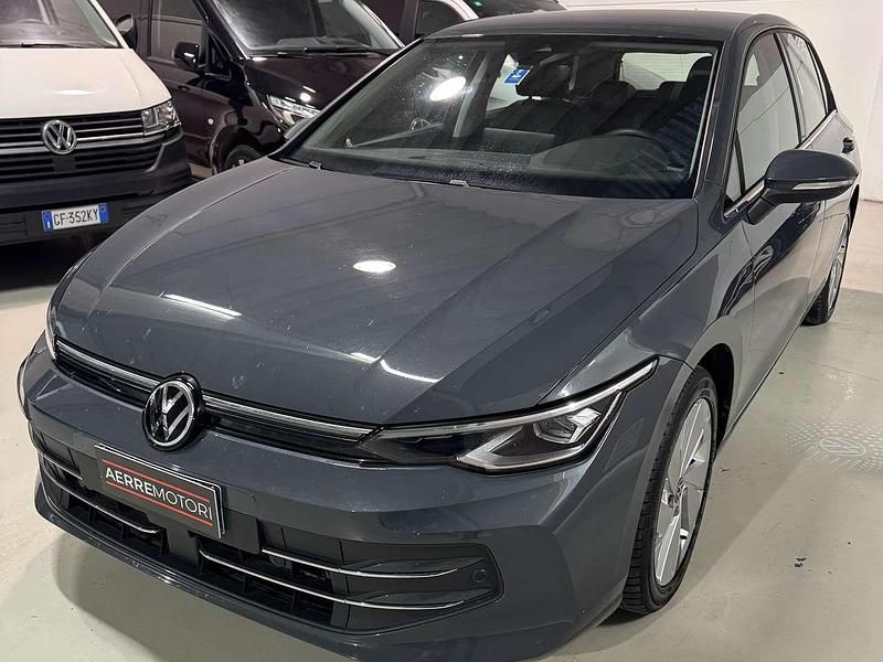 Grigio Usata 2025 VW Golf Style Berlina | 29.950 € (Ottimo prezzo) - Immagine 1/4