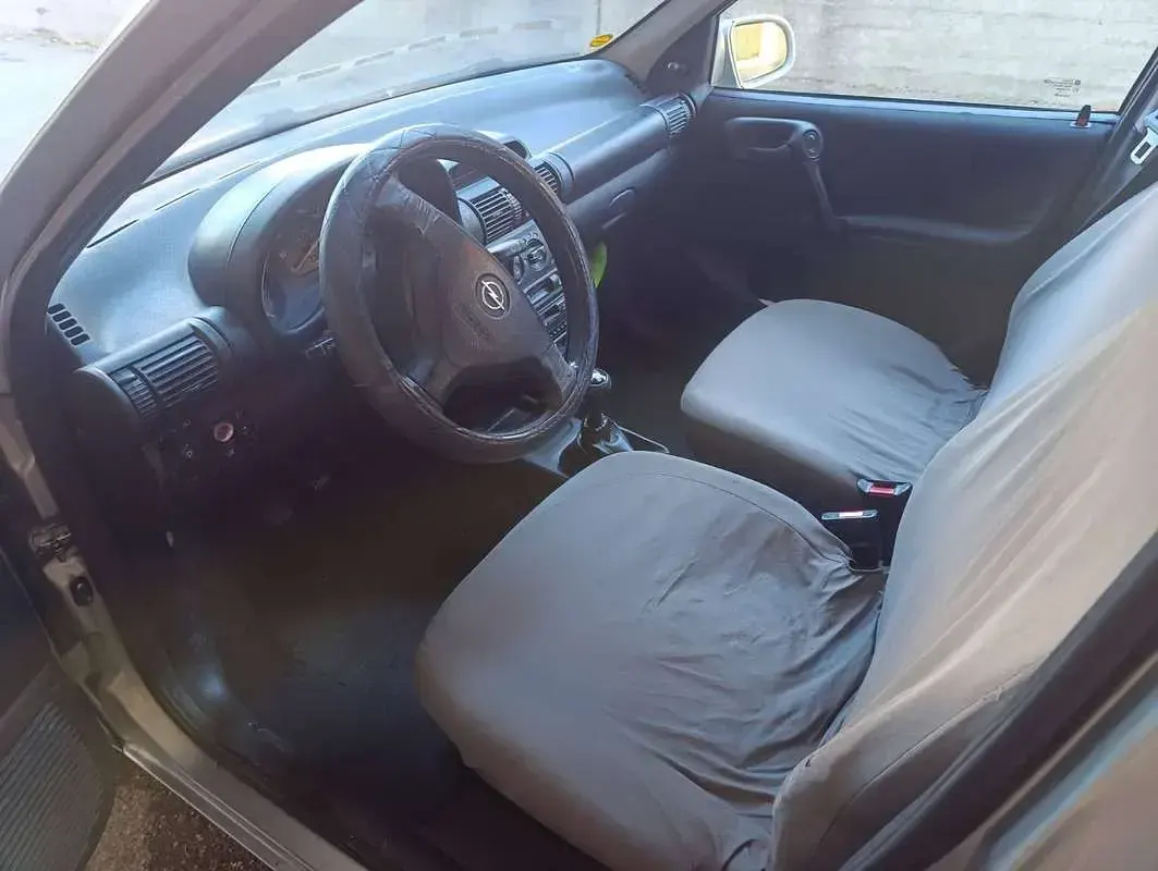 Usata Opel Corsa 60 CV (44 kW) 2000 Argento Berlina