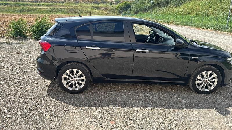 Usata Fiat Tipo 95 CV (69 kW) 2017 Blu Station wagon