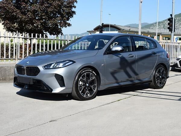 Usata BMW 120 M Sport 170 CV (125 kW) 2025 Thundernight metallic Utilitaria