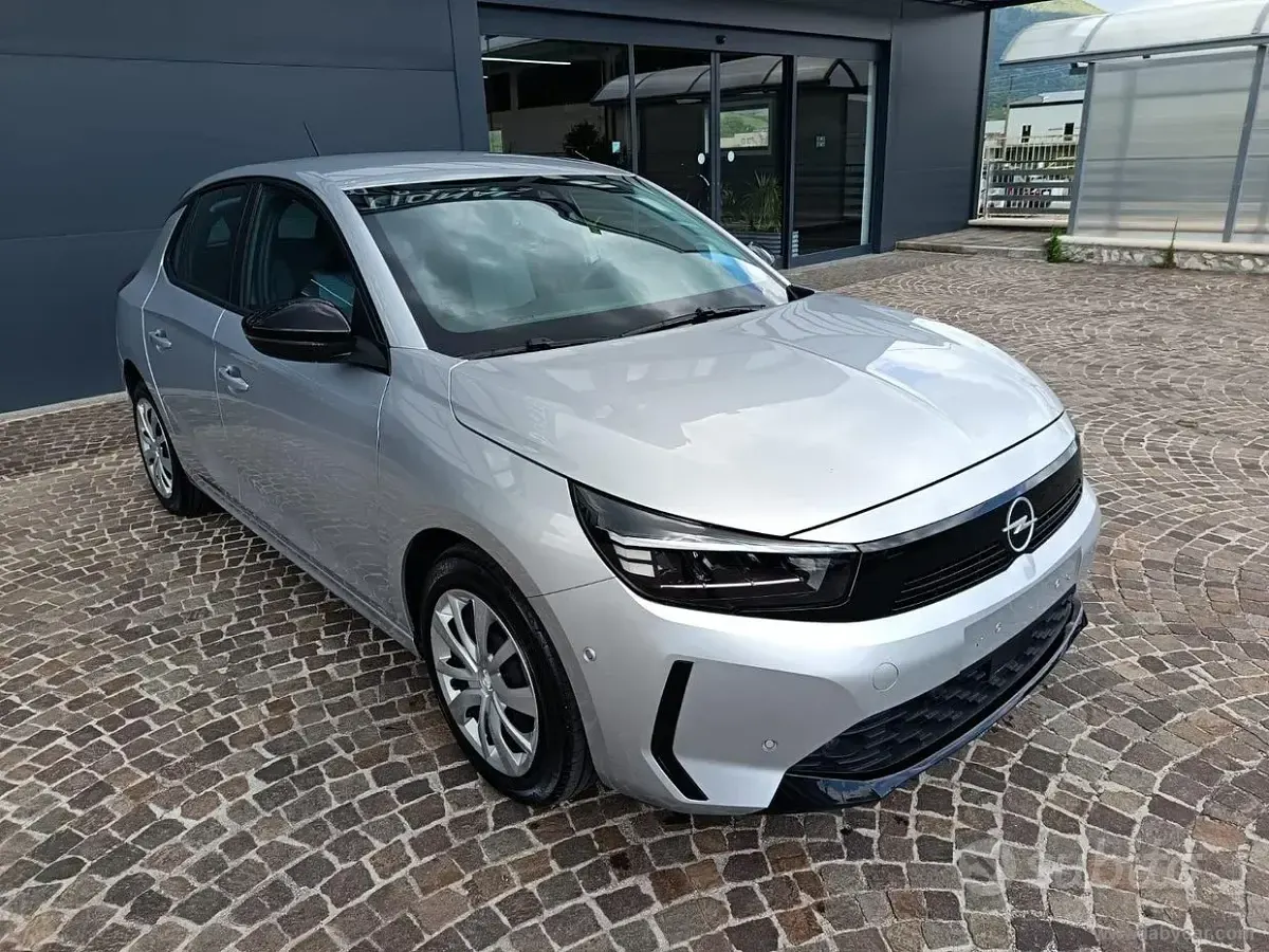 Usata Opel Corsa Edition 101 CV (74 kW) 2025 Grigio Utilitaria